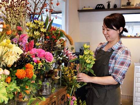 印内のduex Cafe隣に生花店オープン 花で 幸せ を生み出せる場所に みんなで船橋を盛り上げる船橋情報サイト Myfunaねっと